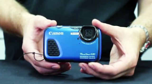 Canon PowerShot D30 - водонепроницаемая камера способная погружаться на 25 метров под воду