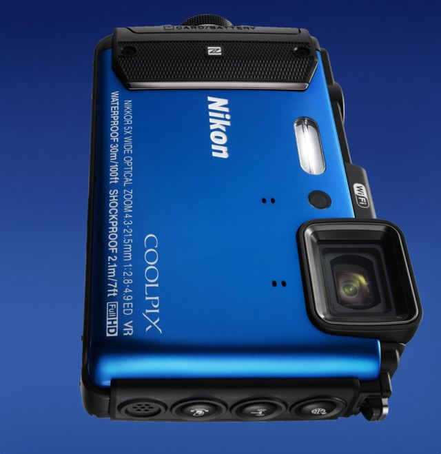 Nikon Coolpix AW130: компакт для погружений на 30-метровую глубину [Превью]